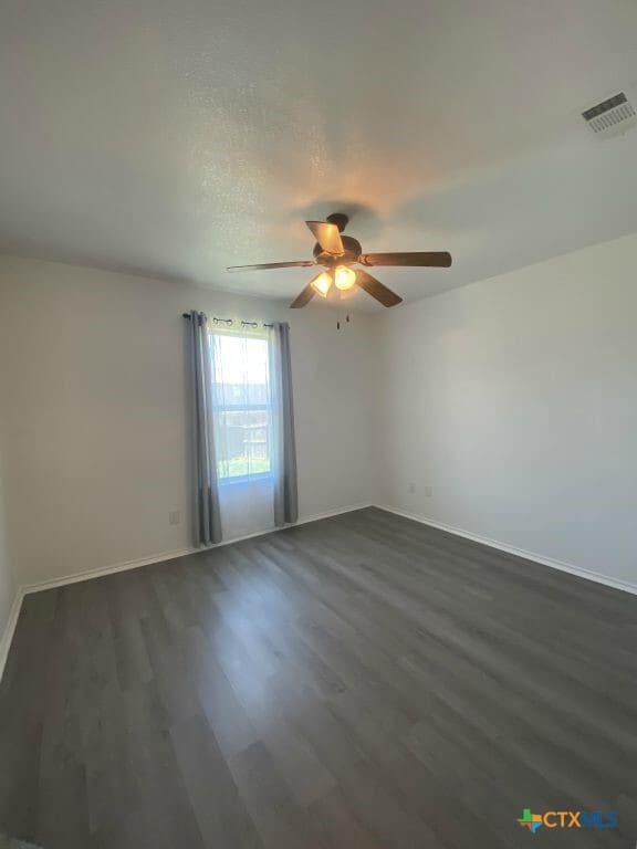 Building Photo - 2708 Hector Dr