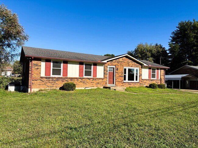 Primary Photo - 3 Bedroom 1 1/2 Bathroom Home!
