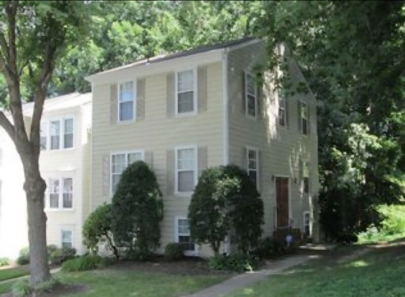 Primary Photo - 1650 Heritage Hill Dr