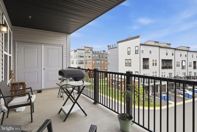 Building Photo - 20354 Newfoundland Sq