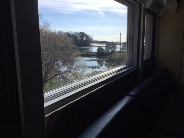 Building Photo - 2 Pine Hill Rd