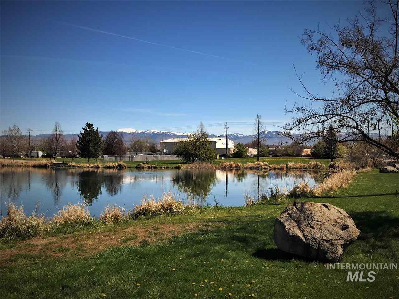 Building Photo - 5008 N Rothmans Ave