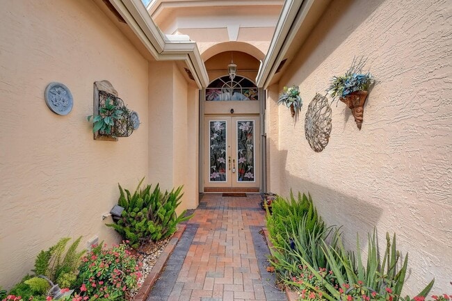 Building Photo - 11595 Pamplona Blvd