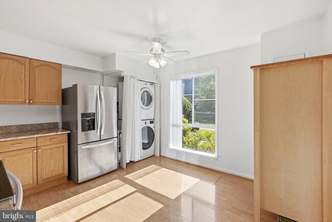Building Photo - 3695 Persimmon Cir
