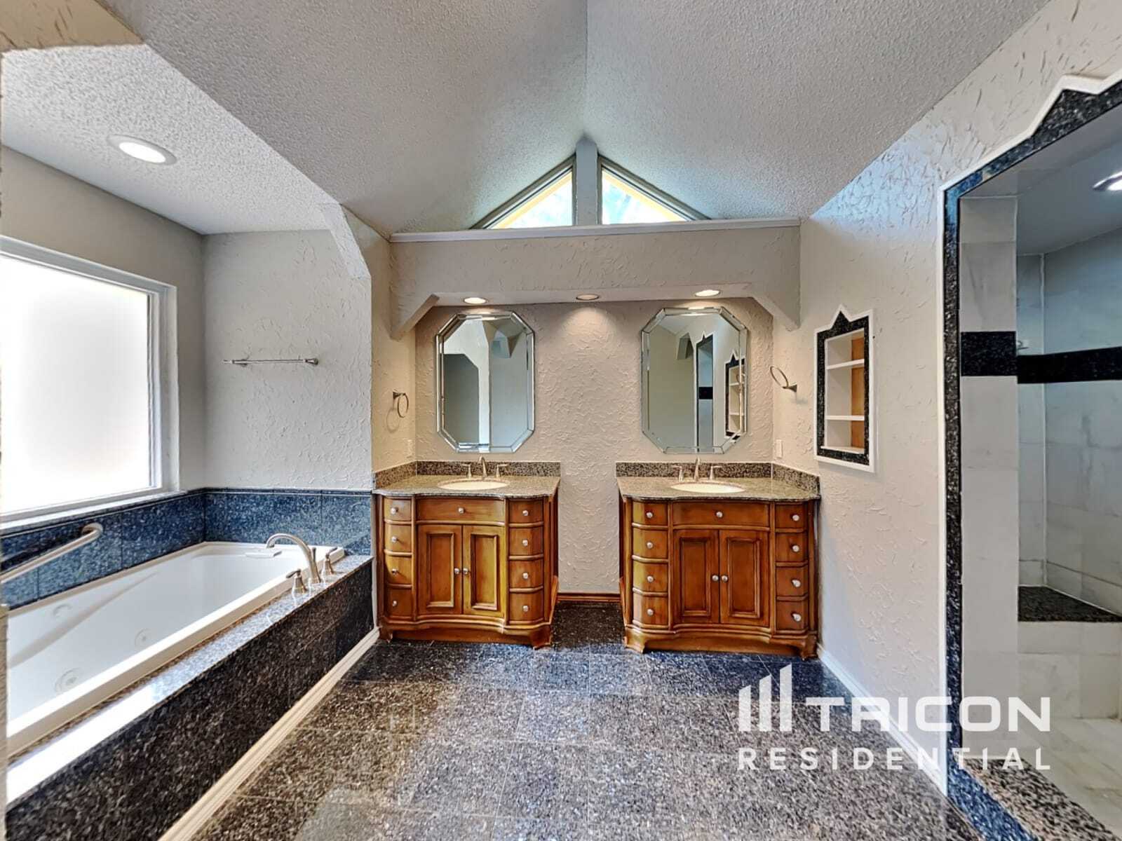 Building Photo - 2210 Diamond Point Dr