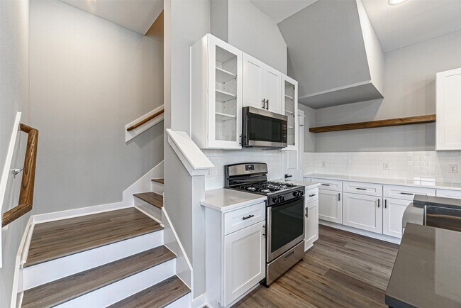 Building Photo - 8475 Berry Brush Ln