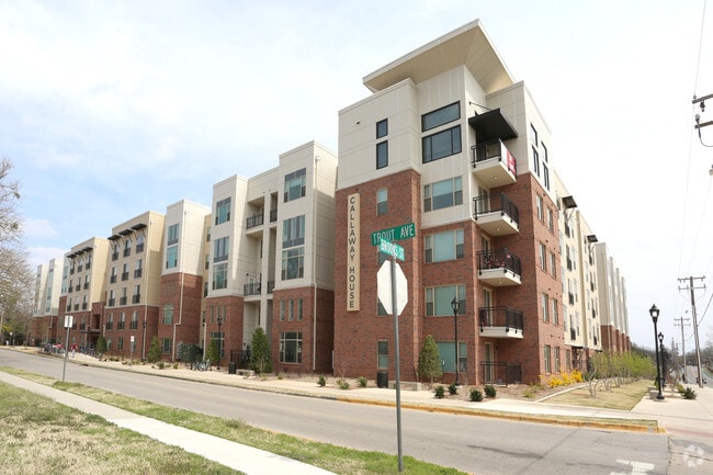 Building Photo - Callaway House Apartments