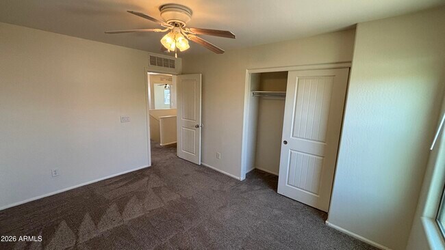 Building Photo - 624 W Mesquite Tree Ln