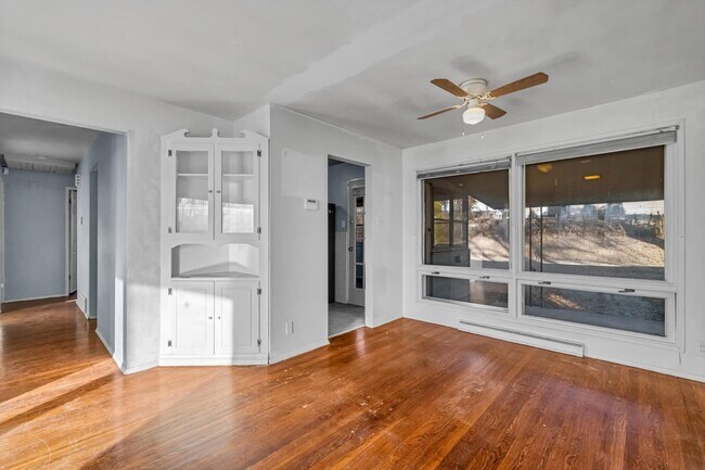 Building Photo - 9014 Ellison Dr