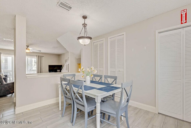 Building Photo - 2208 OCEAN S Dr