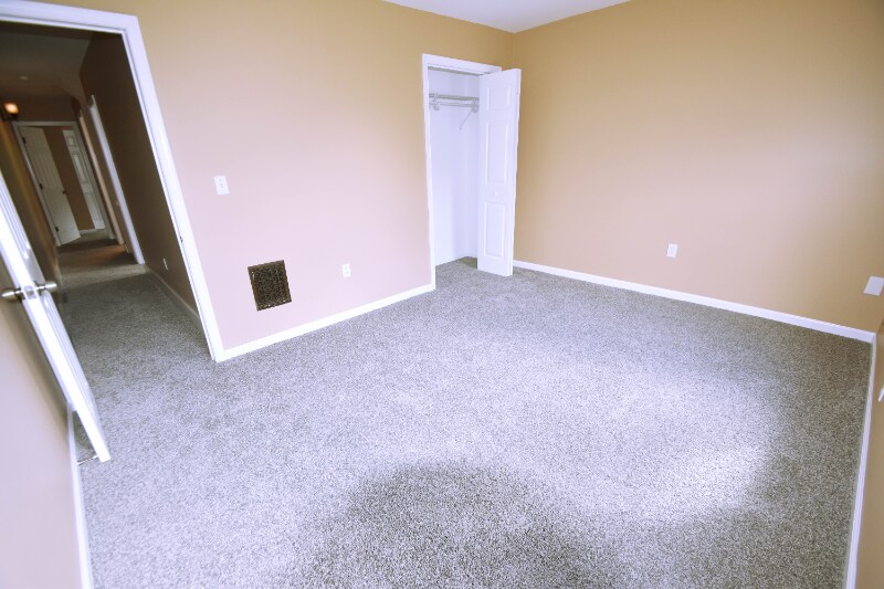 Building Photo - 304 N Heller Ave