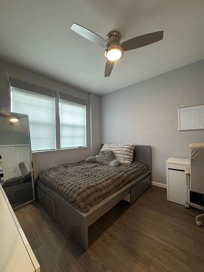 Building Photo - 4 Bed 3 Bath 2 Car Garage