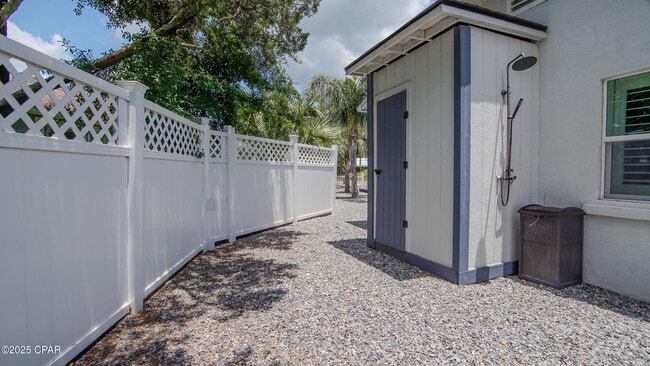 Building Photo - 2501 High Ave