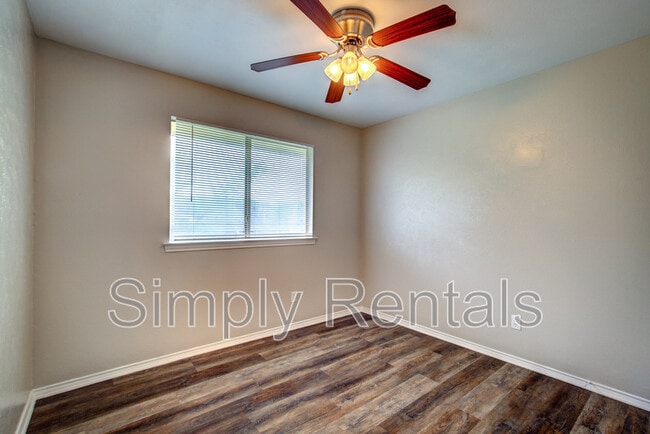 Building Photo - 2003 Hackberry Cir