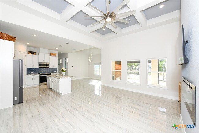 Building Photo - 114 High Point Cir