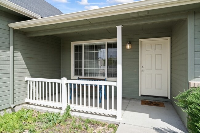 Building Photo - 6216 S Lone Tree Ave