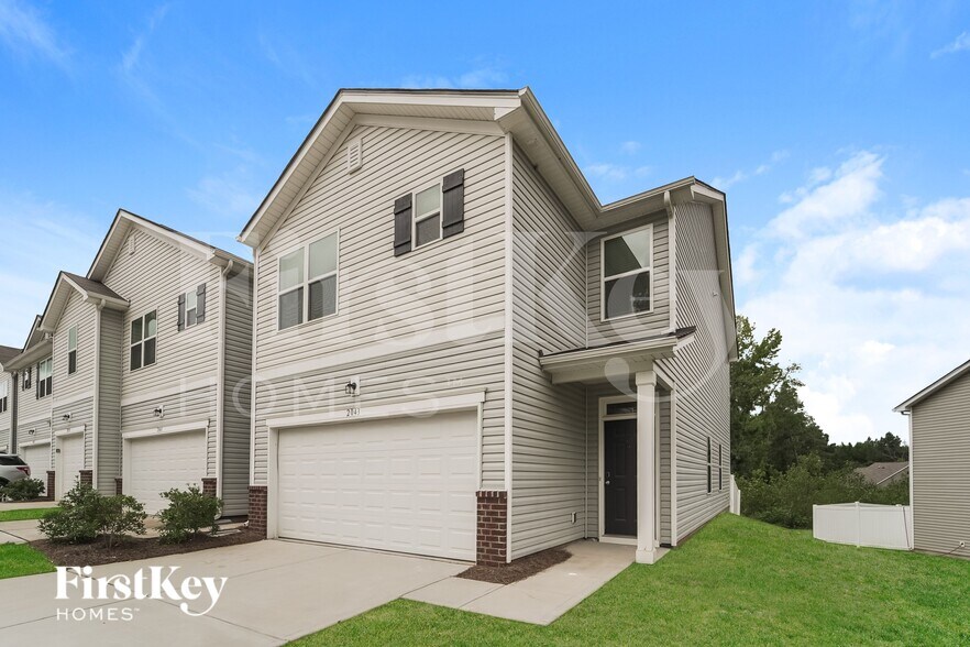 Building Photo - 2043 Cypress Village Dr NW