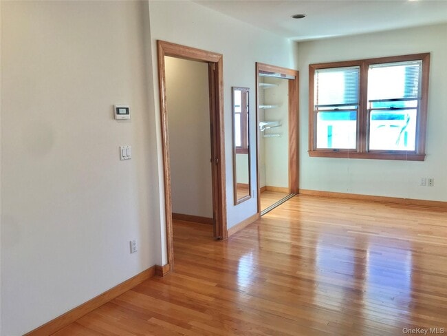 Building Photo - 111 New York Ave