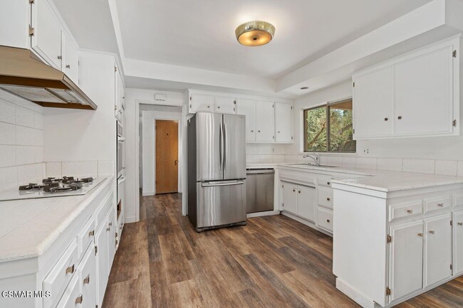 Building Photo - 5708 Wilhelmina Ave