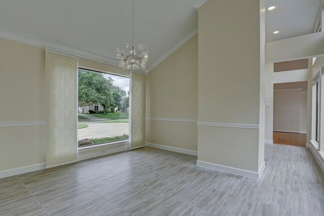 Building Photo - 13819 Starhill Ct