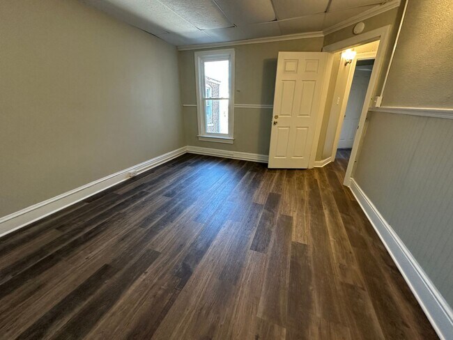 Building Photo - Large 2 bedroom House for Rent