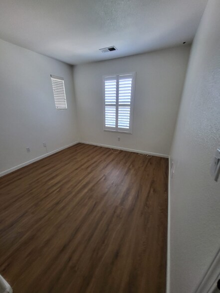 Building Photo - 949 Mason Ct