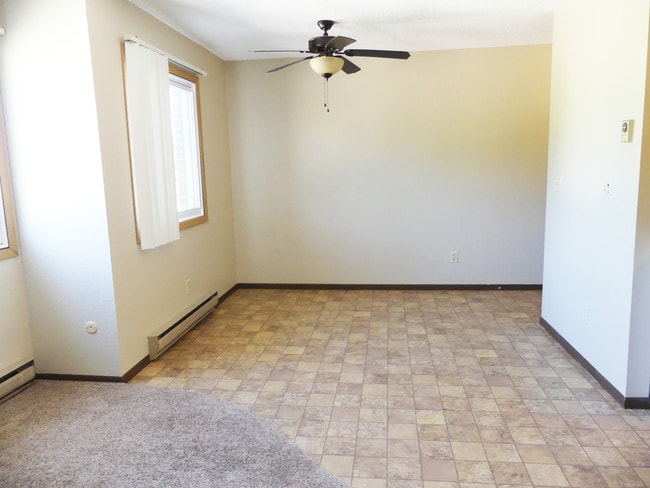 Dining Room - Milbank Apartments