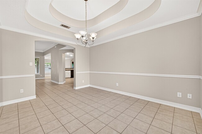 Building Photo - 127 Monterrey Rd W
