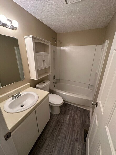 Building Photo - 5514 Richland St