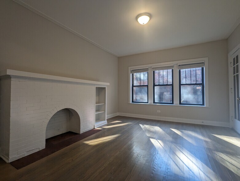Primary Photo - 2530 N Kedzie Blvd