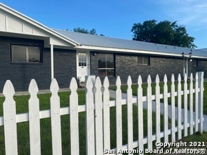 Building Photo - Stacey Bear Apartments