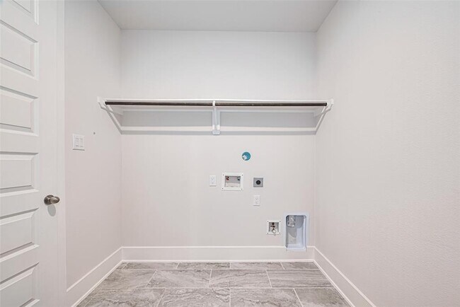 Building Photo - 23649 Silver Palm Trl
