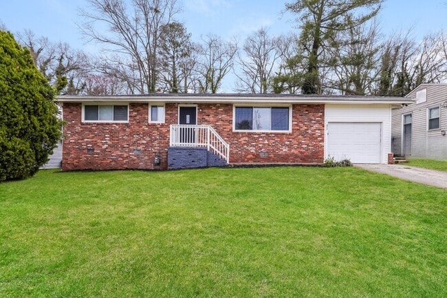 Building Photo - 311 E Dorchester Blvd