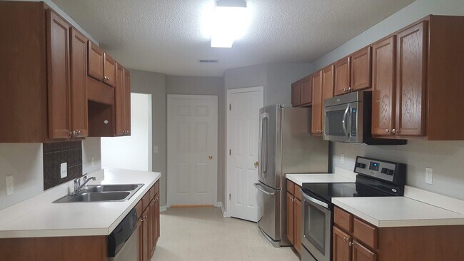 Building Photo - 182 Cherry Laural Lane