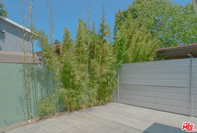 Building Photo - 2657-2657 Piedmont Ave