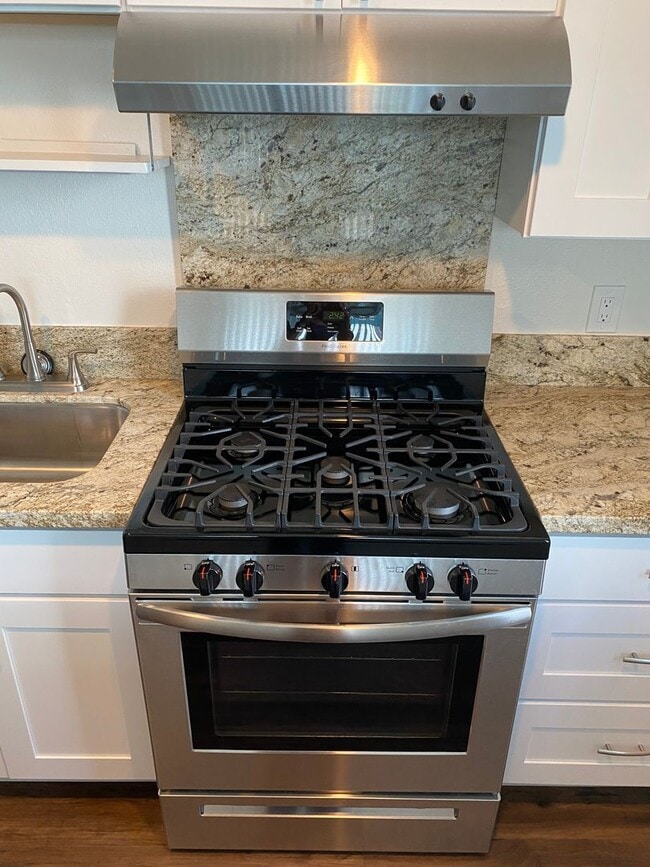 Building Photo - 3BR/1.5BA - Wailuku Park Townhouse