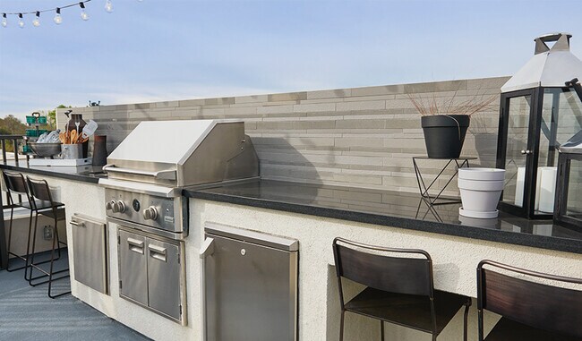 Building Photo - 826 Brickyard Ln