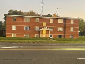 Building Photo - 3907 W Tuscarawas St