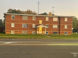 Building Photo - 3907 W Tuscarawas St