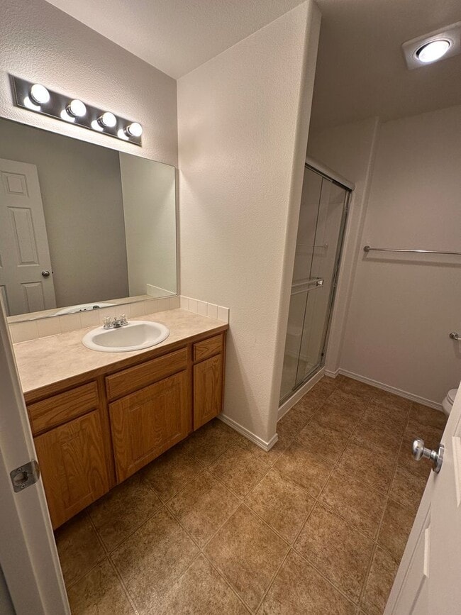 Building Photo - MOVE IN SPECIAL! Spacious 2 bed/2.5 bath with bonus room townhome off Road 68