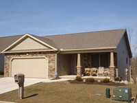 Building Photo - 9470 Arrowhead Ridge Ln