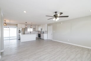 Building Photo - 1898 Sequoia Dr