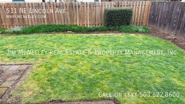 Building Photo - 511 NE Lincoln St