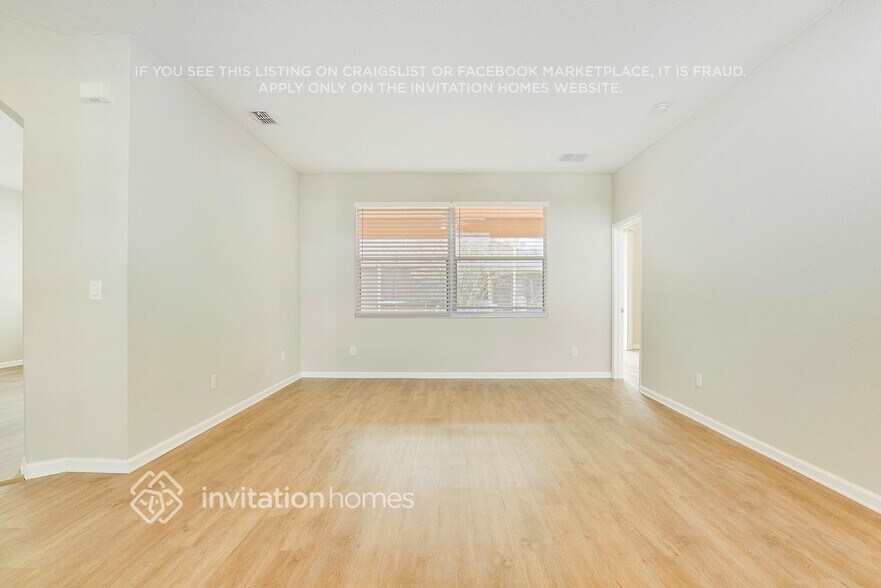 Building Photo - 2920 Willow Creek Ln