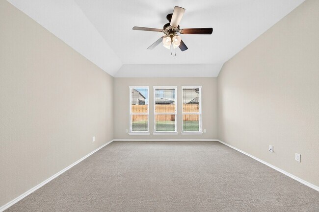 Building Photo - 217 Rugby Ln