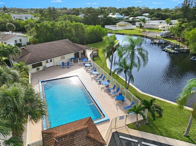 Building Photo - 208 Sims Creek Dr