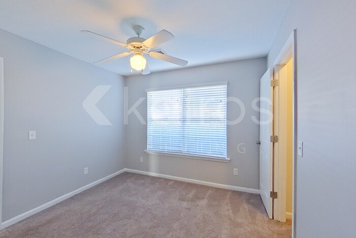 Building Photo - 261 Alexander Pointe Dr