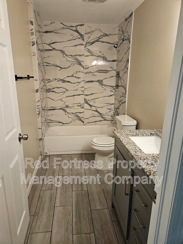 Building Photo - 5319 27th St SW