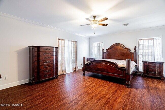 Building Photo - 110 Rimwood Ave