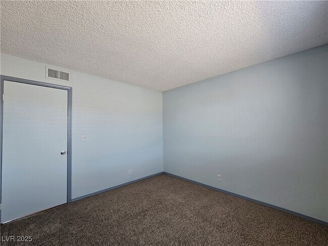 Building Photo - 3720 Snorkel Cir